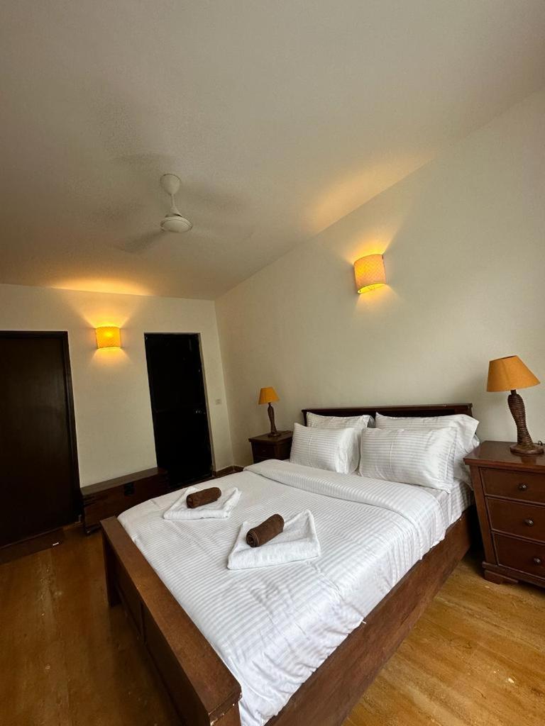 Villa M - Jia 4 Candolim Goa 3Bhk, Pool Facing, Near Beach, Free Breakfast, Free Wifi And Prime Location Aguada Exterior photo
