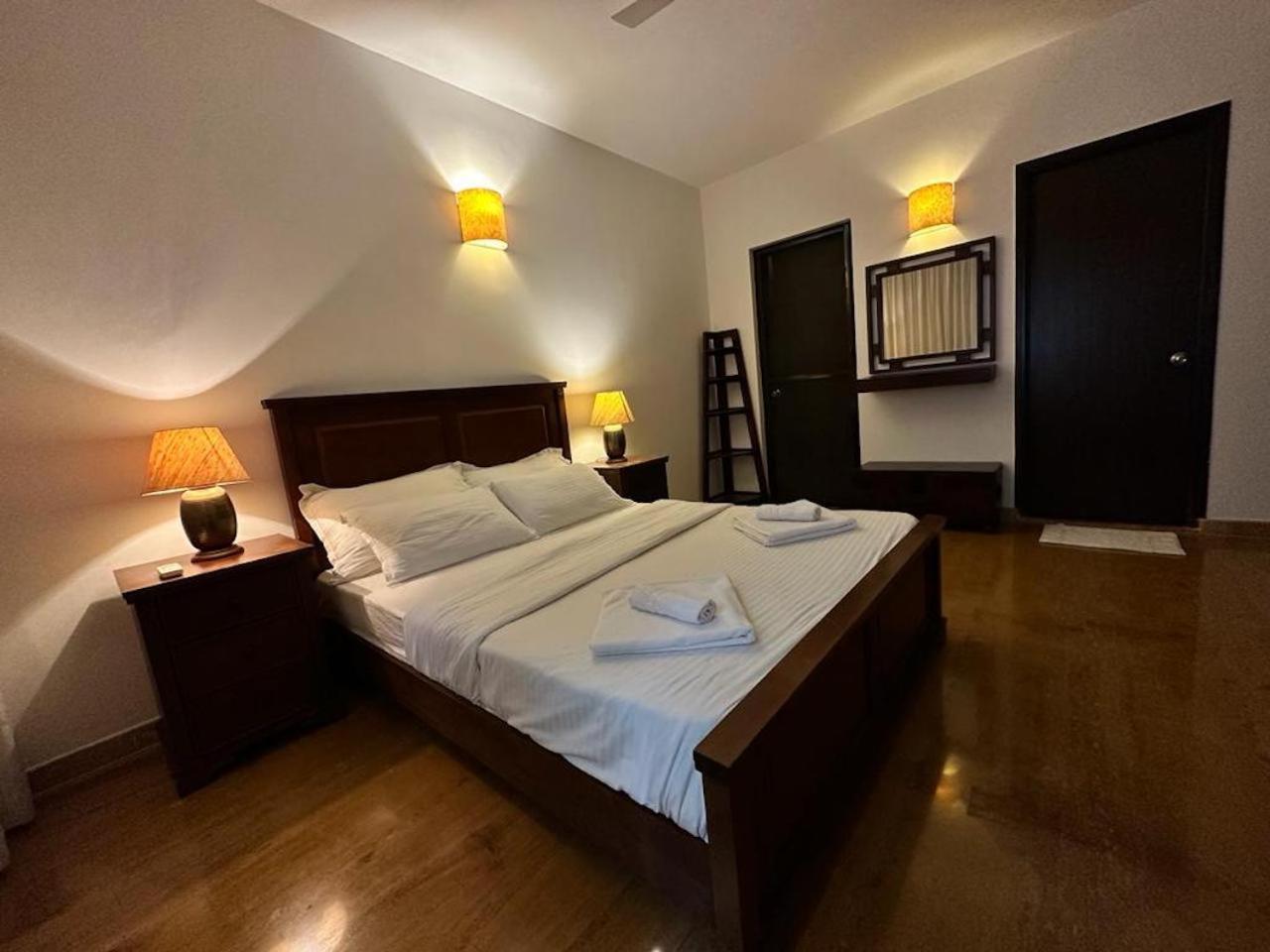 Villa M - Jia 4 Candolim Goa 3Bhk, Pool Facing, Near Beach, Free Breakfast, Free Wifi And Prime Location Aguada Exterior photo