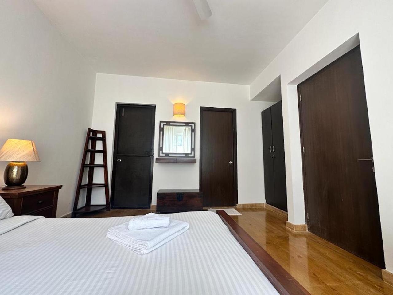 Villa M - Jia 4 Candolim Goa 3Bhk, Pool Facing, Near Beach, Free Breakfast, Free Wifi And Prime Location Aguada Exterior photo